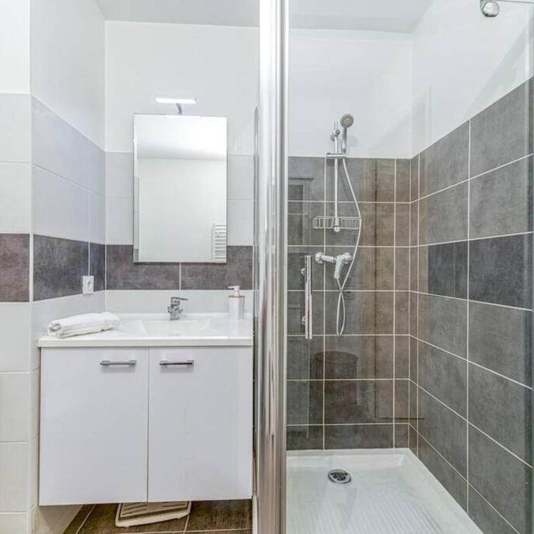 Bel appartement-garage privé-balcon-wifi fibre - Appartement 1 Chambre - 14