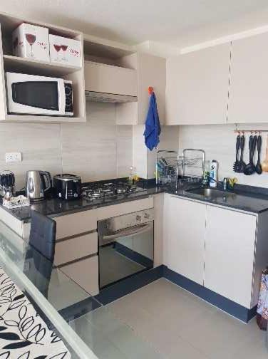 Costa Algarrobo Departamento Amoblado - Three-Bedroom Apartment - 21