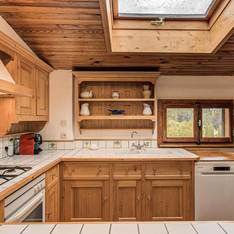 Apartment Les Nantillons, Alpes Agency, Central Chamonix, sleeps 6-8 - Appartamento con 3 Camere da Letto - 10