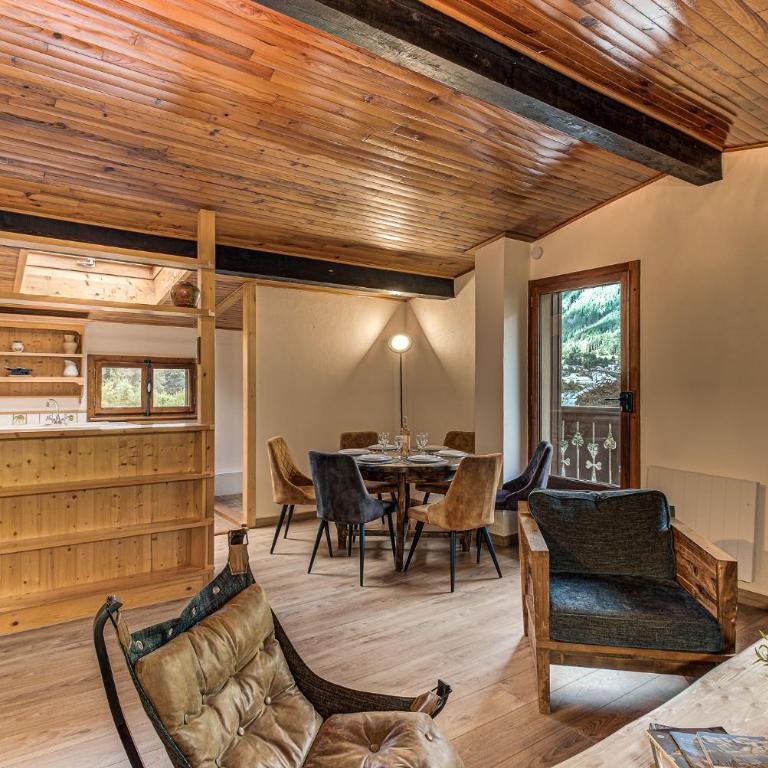Apartment Les Nantillons, Alpes Agency, Central Chamonix, sleeps 6-8 - Appartamento con 3 Camere da Letto - 6