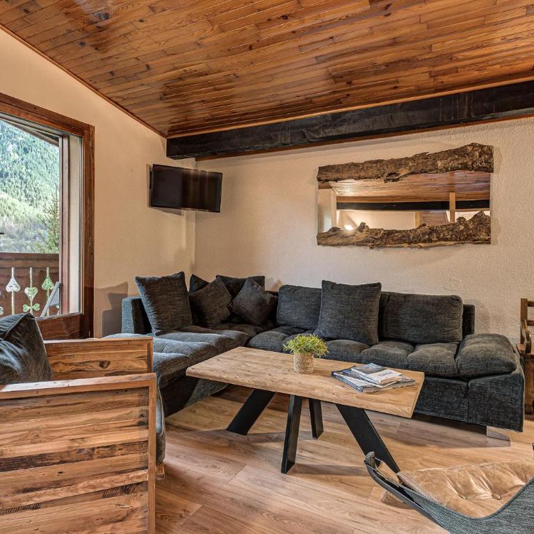Apartment Les Nantillons, Alpes Agency, Central Chamonix, sleeps 6-8 - Appartamento con 3 Camere da Letto - 3