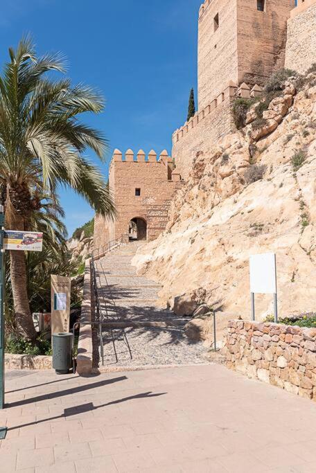 Casa flamenca a los pies de la Alcazaba - Casa de 2 dormitorios - 13