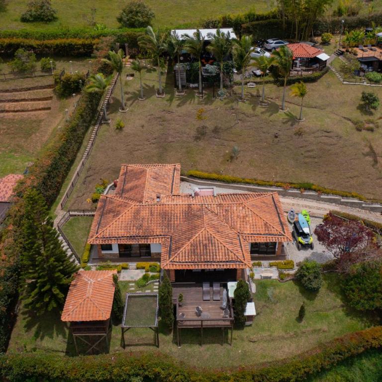 CASA CAMPESTRE MONTECARLO Guatapé- desayuno a pareja - Casa Unifamiliar de 3 dormitorios - 10
