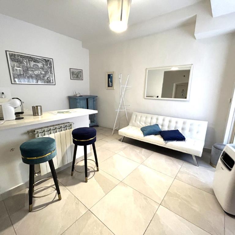 Allegra Toscana - Affittacamere Guest house Arezzo - Loft con Bagno Privato - Corso Italia, 108 - 2