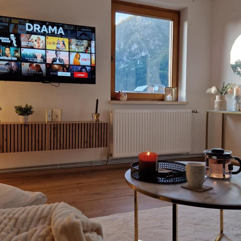 Angerpartments-Sonnige große Wohnung mit Balkon und kostenlosen Parkplatz - Apartment mit 3 Schlafzimmern - 1