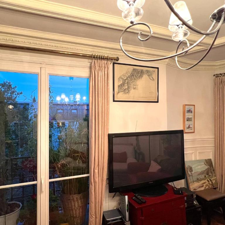 Paris 2 bedrooms chic apartment 18th district - Appartement 2 Chambres - 20