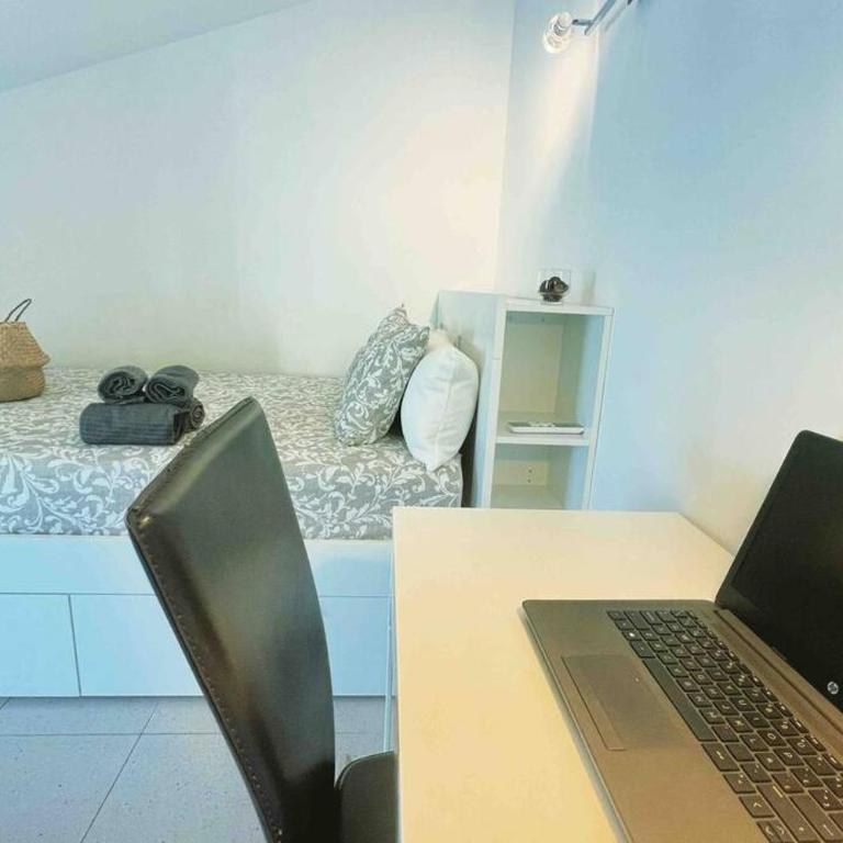 Duplex Piscina y Parking MasBlau Beach by Host&Joy - Appartamento con 3 Camere da Letto - 30