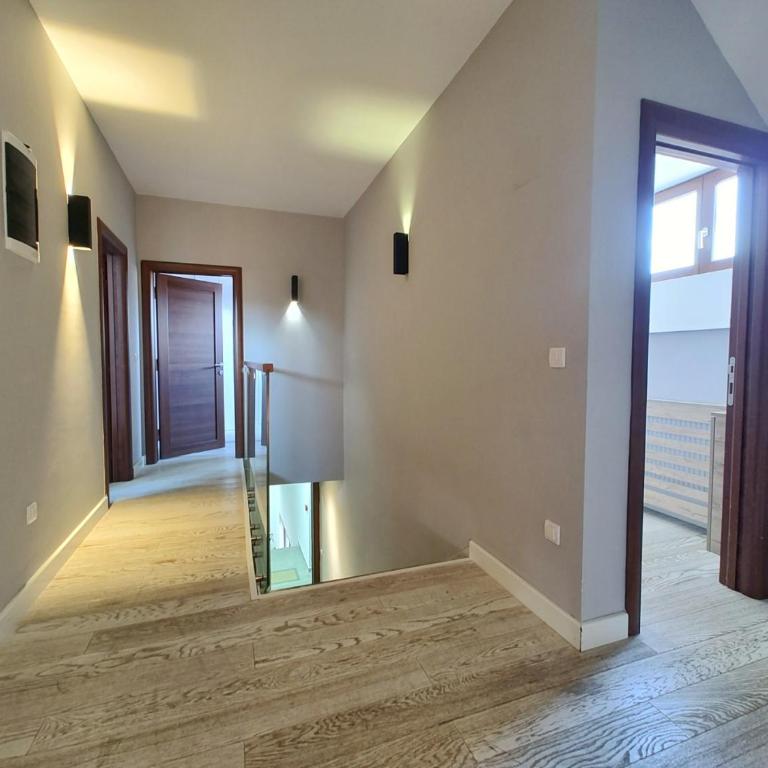 Queen Apartment Zlatibor 1000 - Three-Bedroom Apartment - 27