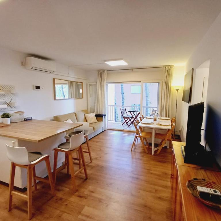 Apartamento con piscina y wifi cerca de la playa - Apartamento de 2 dormitorios - 3