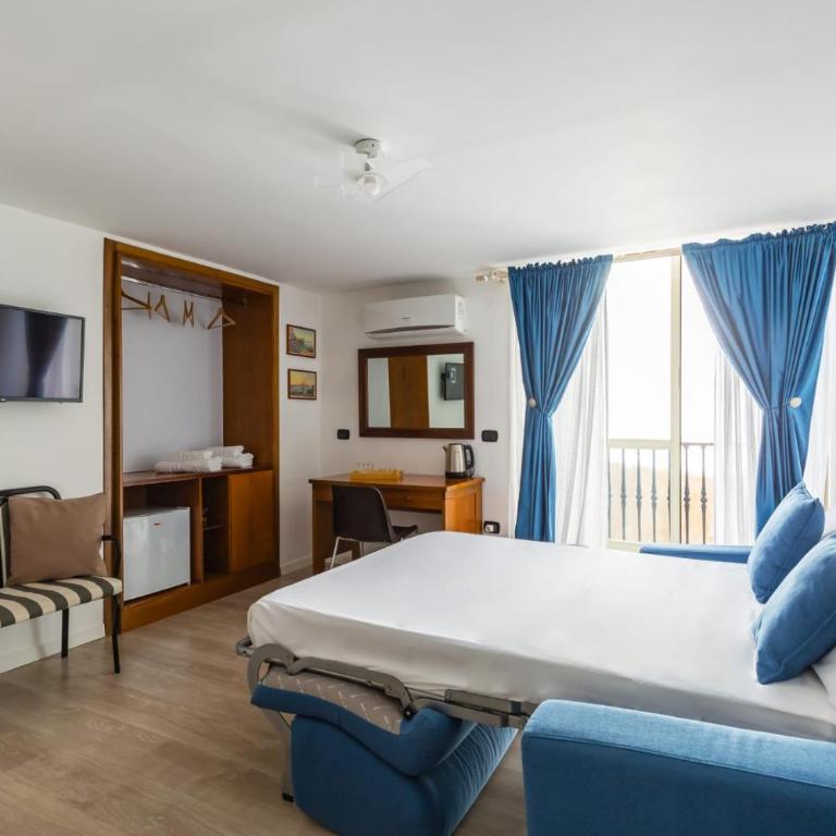 B&B Antica Napoli - Camera Quadrupla - 4