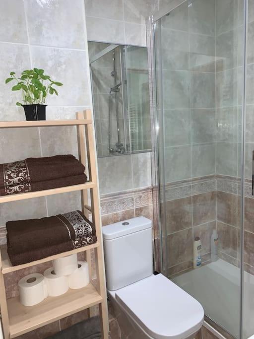 Glorias:Sagrada Familia 15 minutos - Playa 20 minutos - Three-Bedroom Apartment - 18