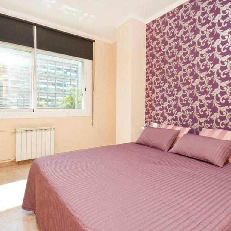 Glorias:Sagrada Familia 15 minutos - Playa 20 minutos - Three-Bedroom Apartment - 12