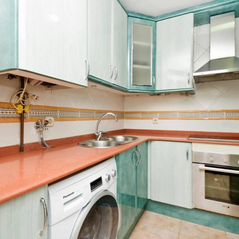 Glorias:Sagrada Familia 15 minutos - Playa 20 minutos - Three-Bedroom Apartment - 9