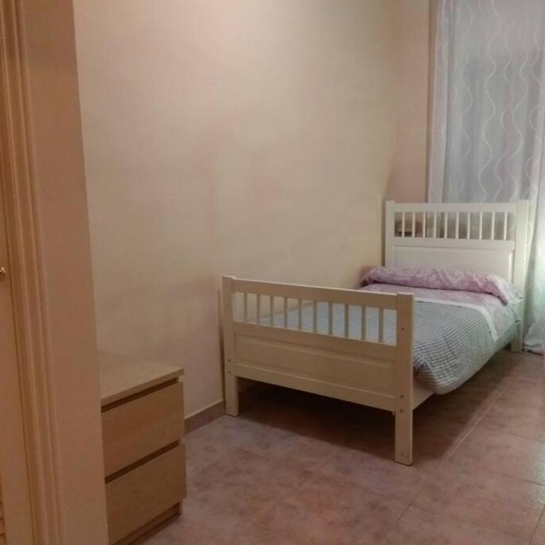 Glorias:Sagrada Familia 15 minutos - Playa 20 minutos - Three-Bedroom Apartment - 14