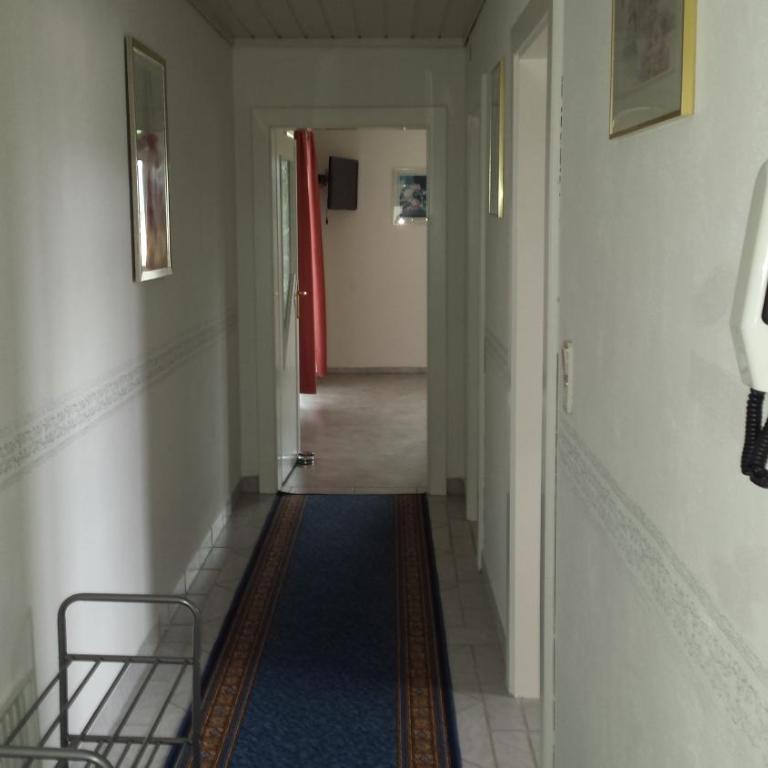 Ferienwohnung Annemarie - Apartment mit 2 Schlafzimmern und Balkon - 3
