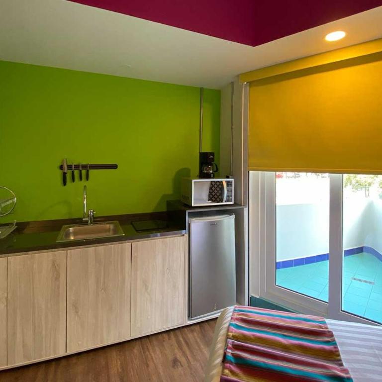Hotel VIVE MX cuauhtémoc CDMX, Trademark by Wyndham - Queen Suite with Balcony - Non-Smoking - 13