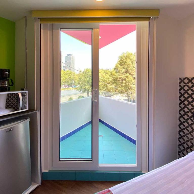 Hotel VIVE MX cuauhtémoc CDMX, Trademark by Wyndham - Queen Suite with Balcony - Non-Smoking - 11