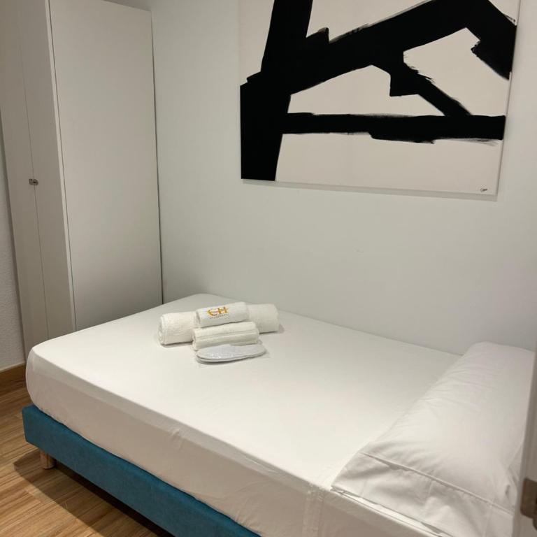 CH Apartments Alicante - Three-Bedroom Apartment - 19