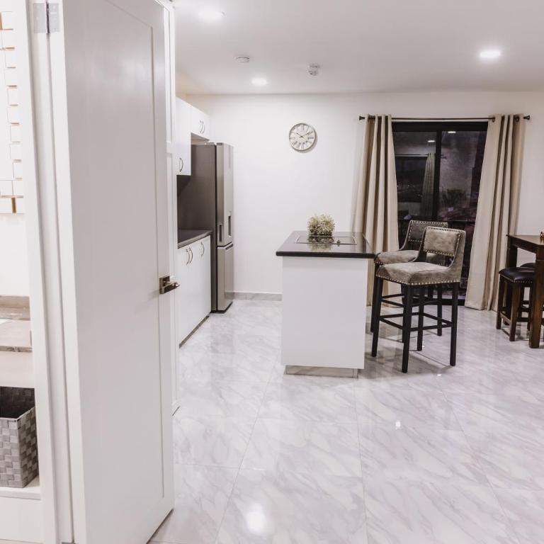 SilverWhite Condo - Apartamento de 1 dormitorio - 54