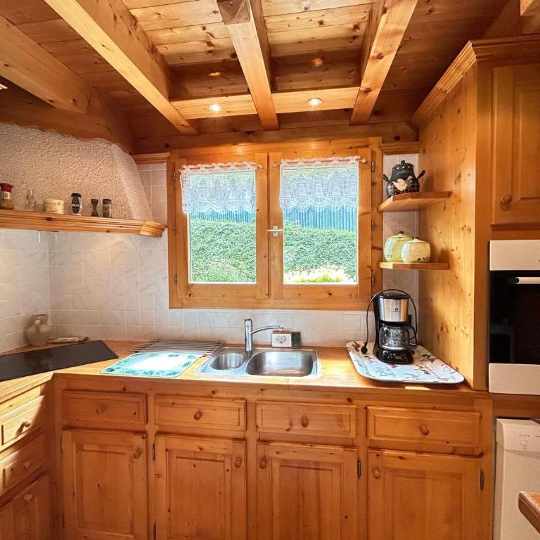 Les Gets - Chalet familial aux pieds des pistes, 9 personnes - FR-1-623-51 - Chalet - 2