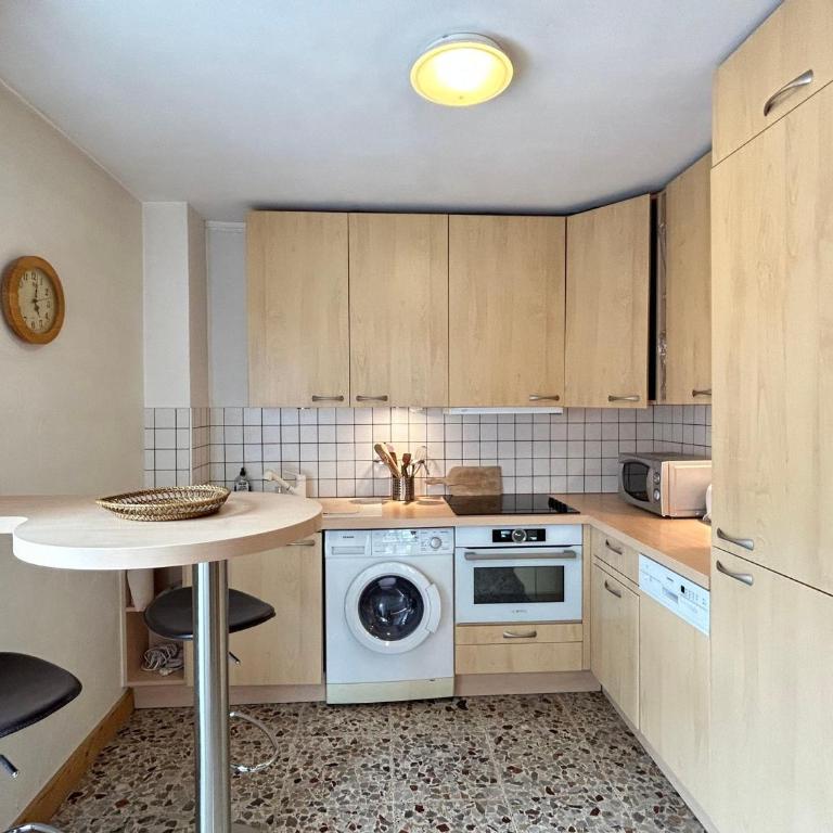 Appartement aux Gets - Terrasse, Cheminée, Proche Centre, Classé 2 Étoiles, 4 Pers. - FR-1-623-185 - Apartment - 11
