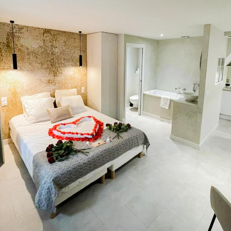 Loveroom Muse old town jacuzzi Annecy vieille ville - Deluxe Studio - 35