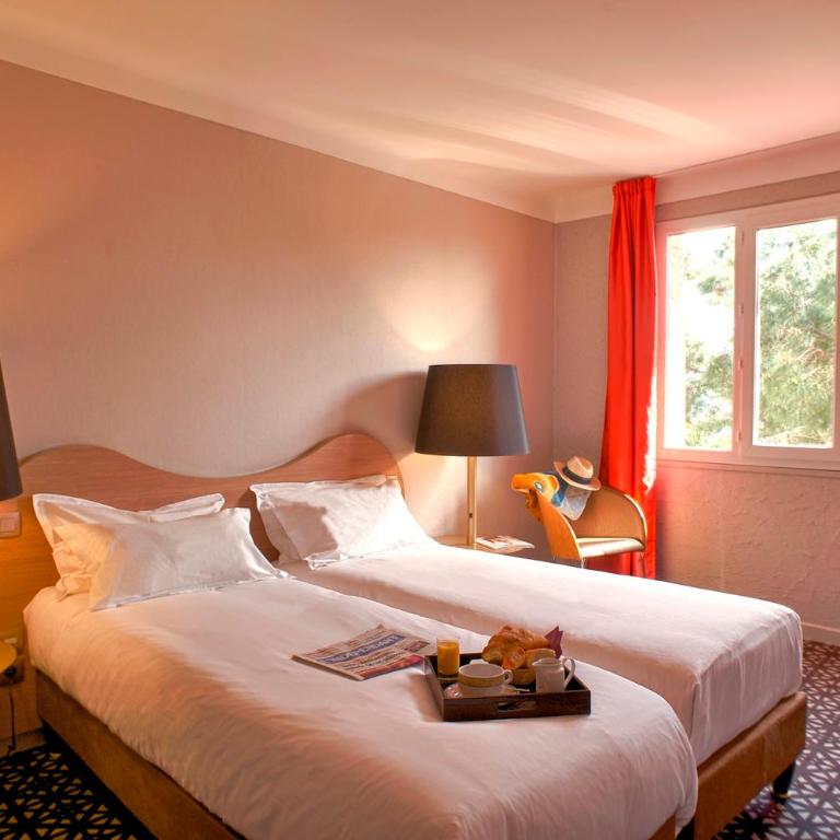 Hôtel Beau Rivage - Chambre Double ou Lits Jumeaux - Vue Partielle sur Mer - 5