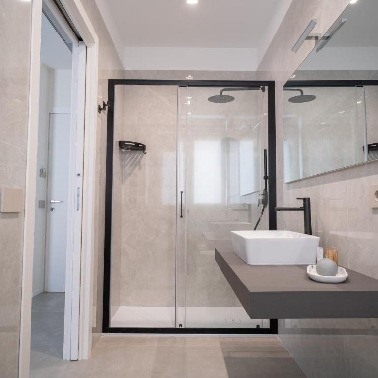 Acquamarina Rooms - Camera Deluxe - 2