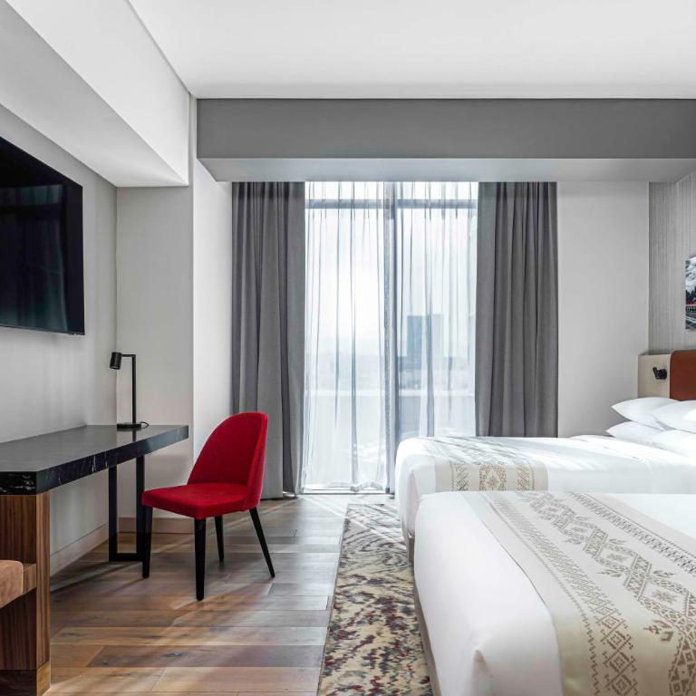 Hyatt Regency Mexico City Insurgentes WTC - Queen Room with Two Queen Beds and City View - 3