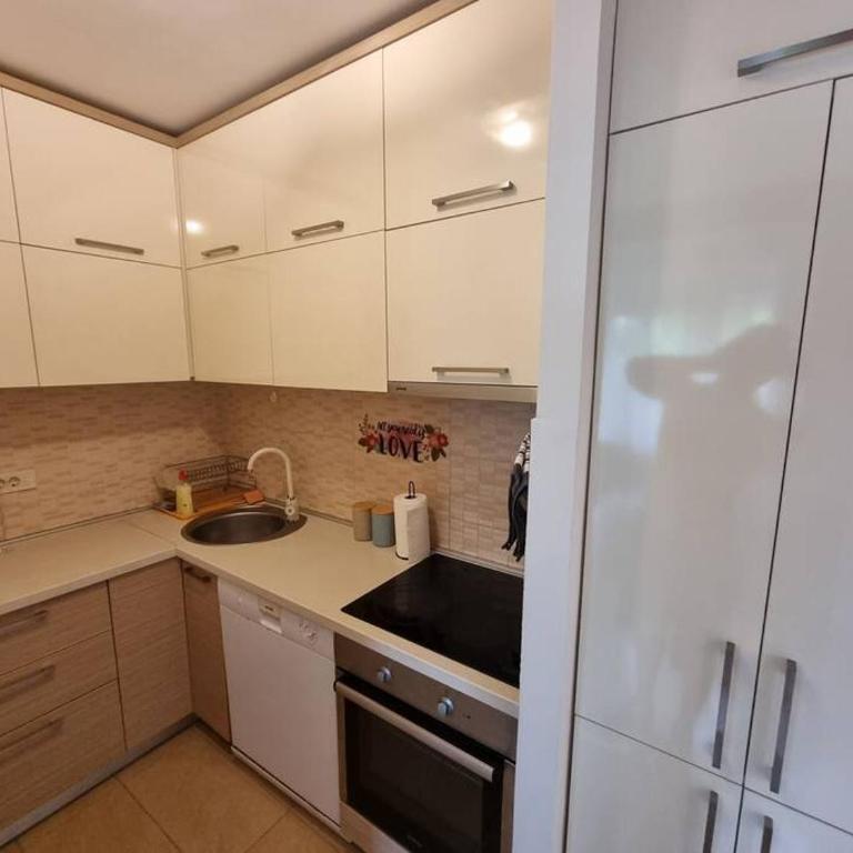 Cozy Central Apartment next to Bus and Train Station - One-Bedroom Apartment - 11