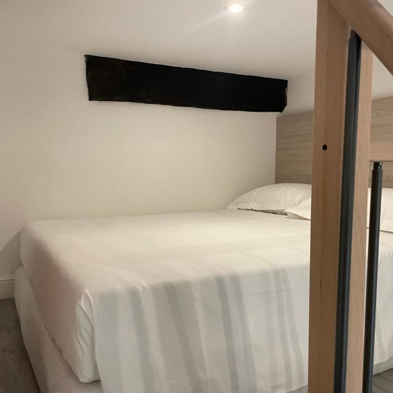 Sant Antonino First Floor Relais - Camera Queen Deluxe - 11