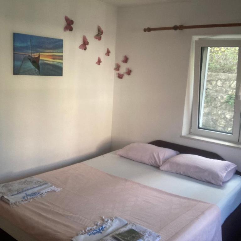 Bay Mola Aparts - Apartment with Garden View - 11
