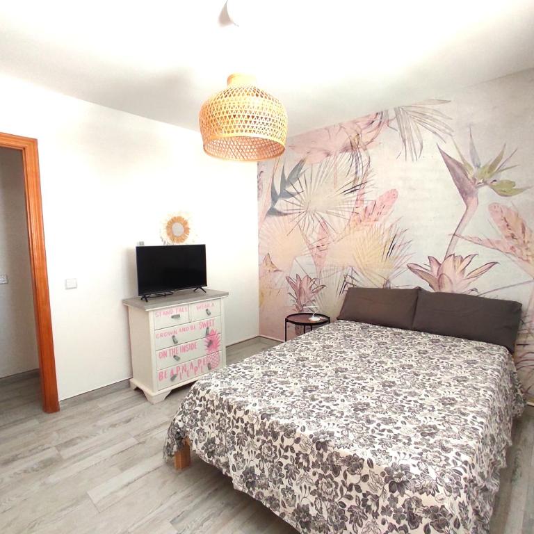 3 Private rooms - 3 habitaciones privadas shared duplex Gara with private pool - Double Room with Private Bathroom - 2