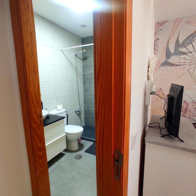 3 Private rooms - 3 habitaciones privadas shared duplex Gara with private pool - Double Room with Private Bathroom - 3