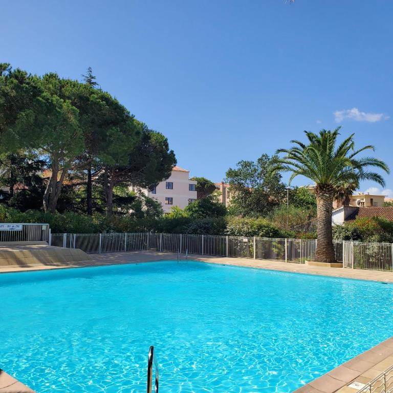 Frejus Plage LA MIOUGRANO, T2-3 49m2, 5 personn - Apartment mit Balkon - 5