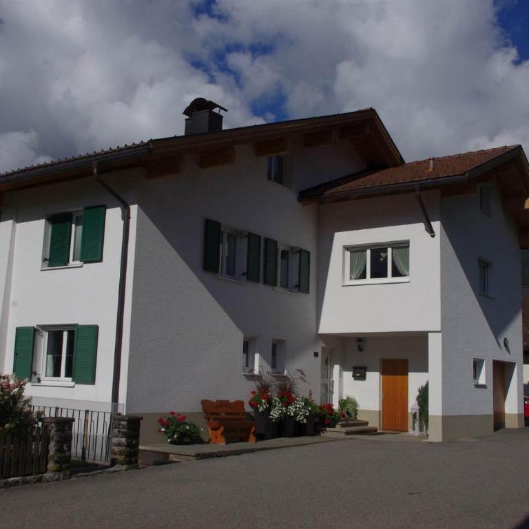 Haus Vallaster - Apartment mit 3 Schlafzimmern und Dusche - 5