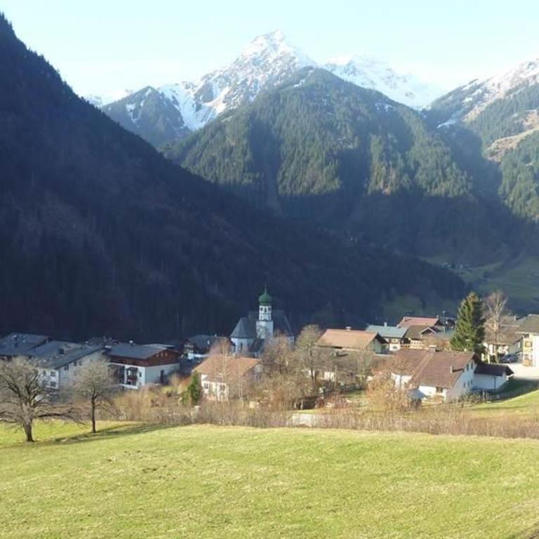 Haus Vallaster - Apartment mit 3 Schlafzimmern und Dusche - 24