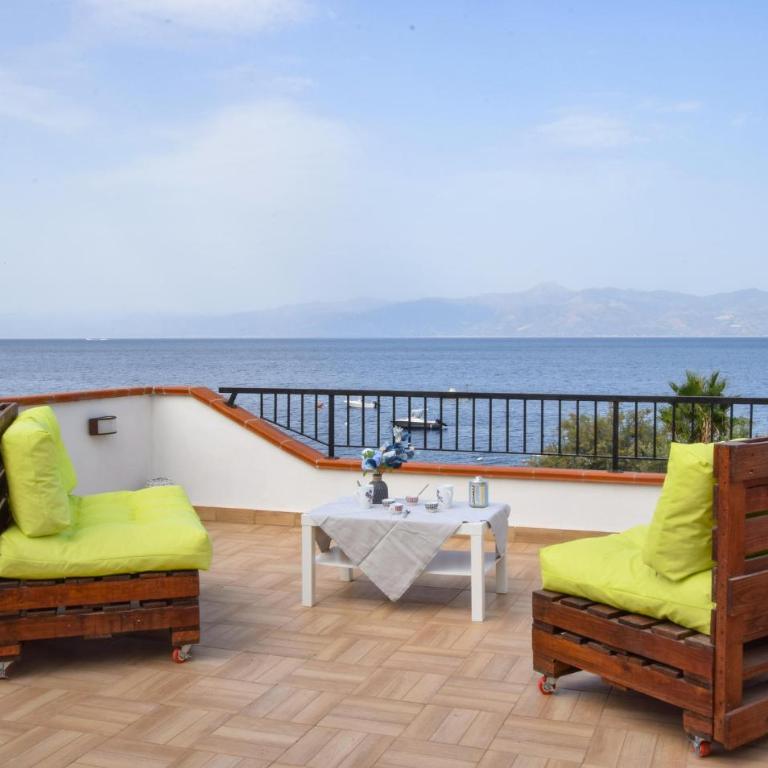 Nice Apartment In Reggio Calabria - Appartamento con 2 Camere da Letto - 5