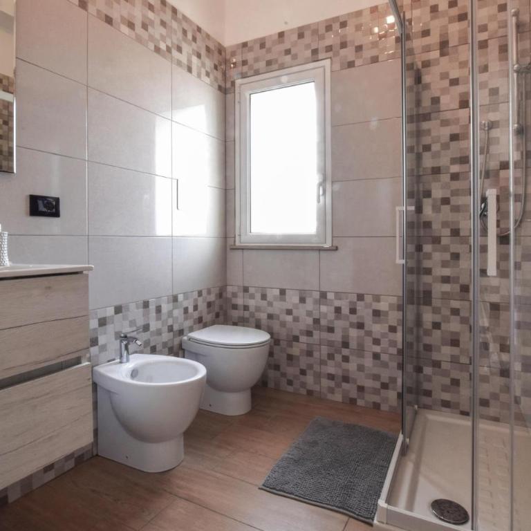 Nice Apartment In Reggio Calabria - Appartamento con 2 Camere da Letto - 12