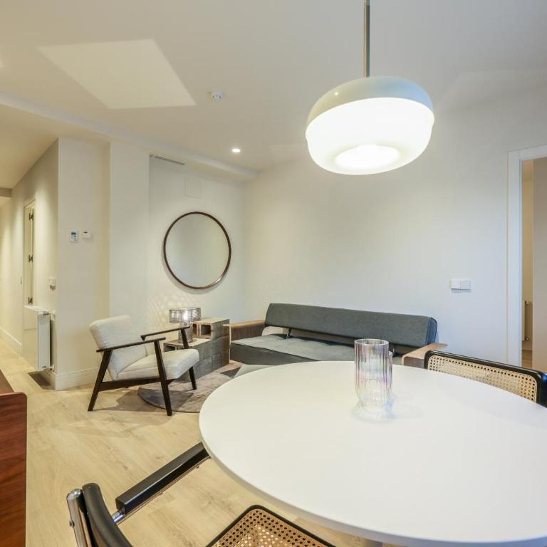 AmazINN Stay Madrid Palacio Real - Superior Apartment - 5