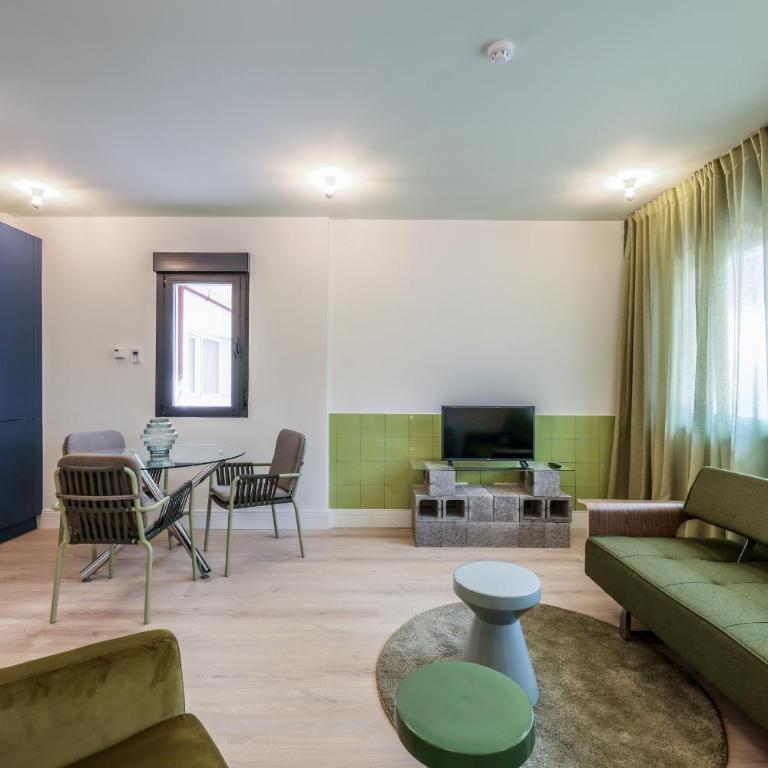 AmazINN Stay Madrid Palacio Real - Superior Apartment - 1