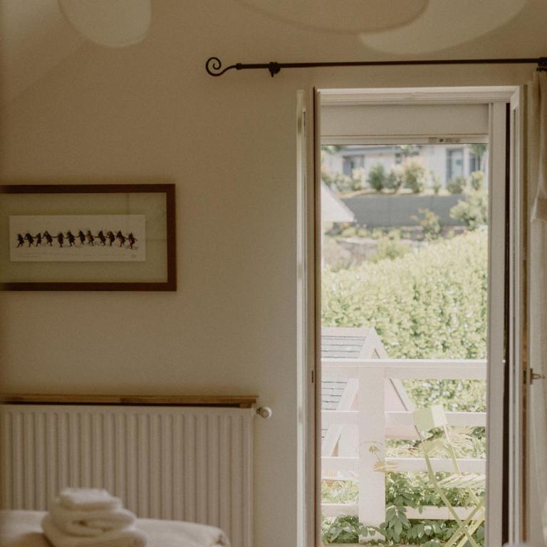 Chez Anne et Grégoire - Double Room with Pool View - 7