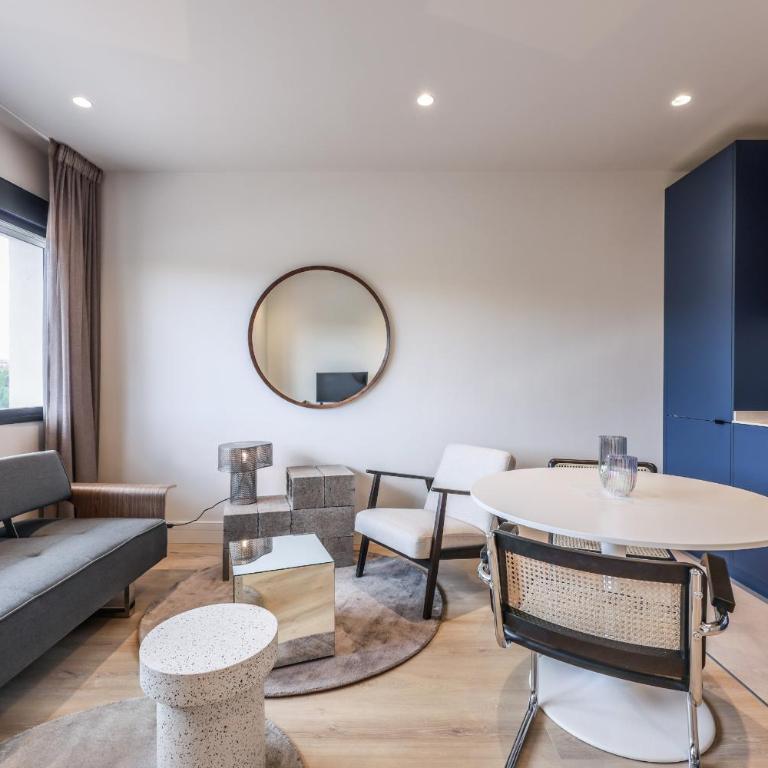 AmazINN Stay Madrid Palacio Real - Deluxe Apartment - 5