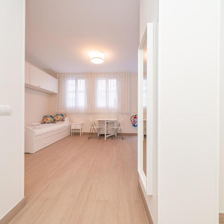 Marqués de Vadillo1 Apartments - One-Bedroom Apartment - 14