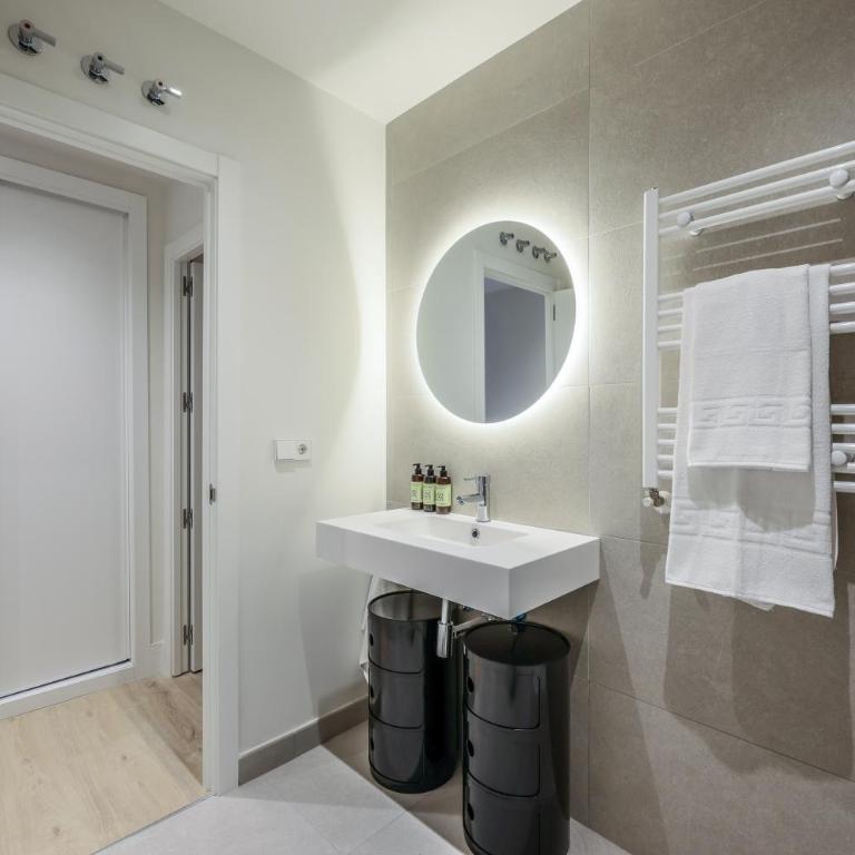 AmazINN Stay Madrid Palacio Real - Superior Apartment - 11