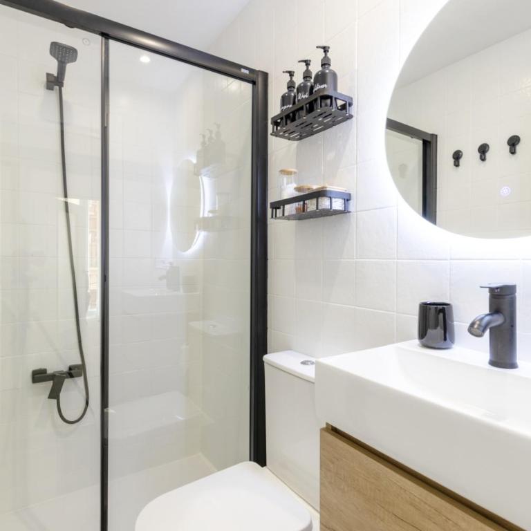 H&H Suite en el Corazón de Granada - Two-Bedroom Apartment - 19