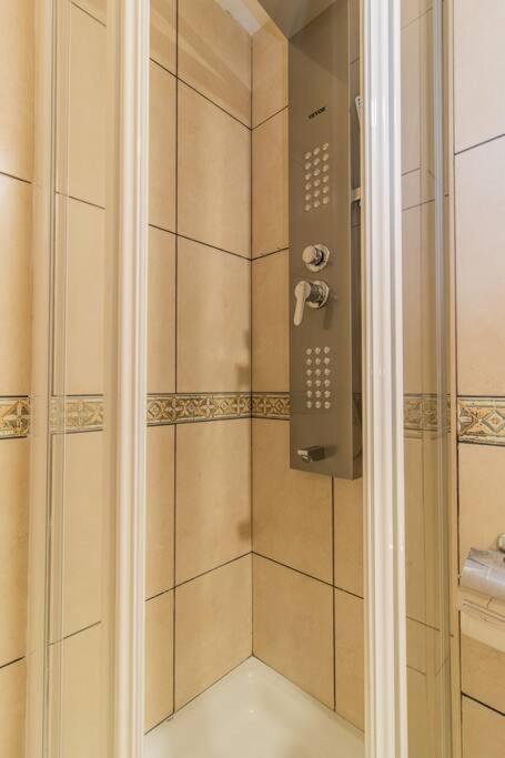 Penthouse Pyrinees , Terrace , Parking & Storage - Appartamento con 2 Camere da Letto - 40