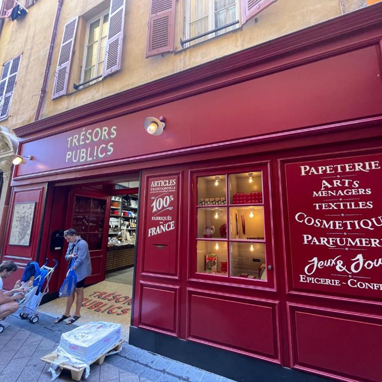 Old Town Nice Place Rossetti Themed 2BR Apartment Full Air Conditioning - Appartement Deluxe - 45
