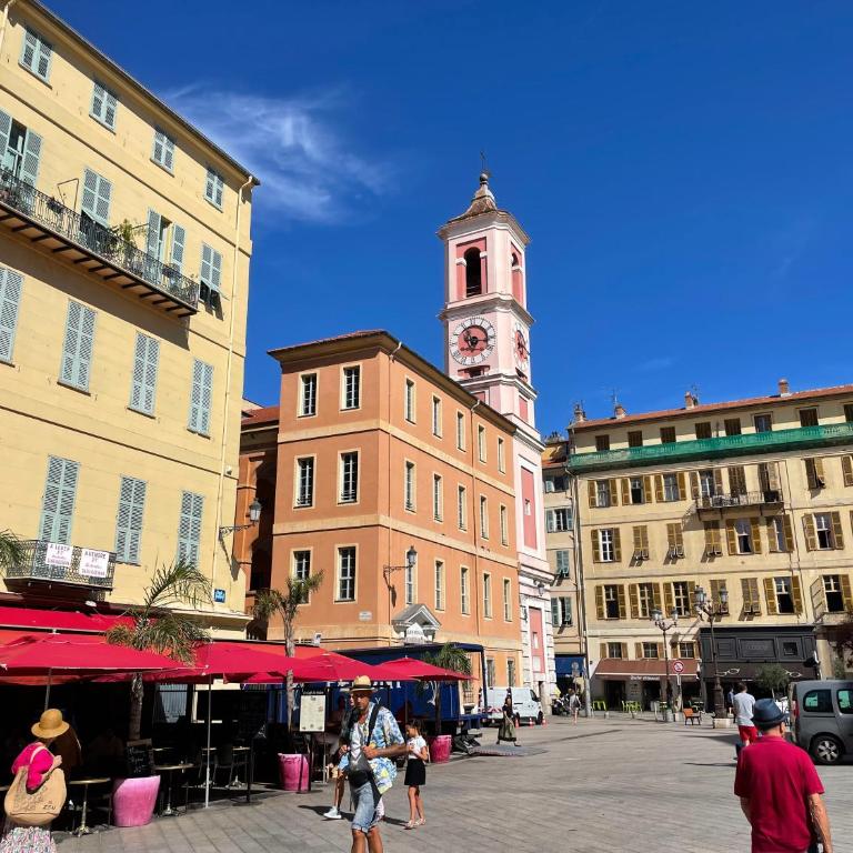 Old Town Nice Place Rossetti Themed 2BR Apartment Full Air Conditioning - Appartement Deluxe - 51