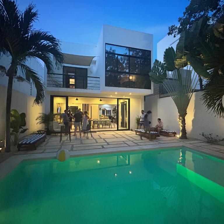 Wonderful Tropical Home 3BR, Garden, Private Pool. - Villa de 3 dormitorios - 40